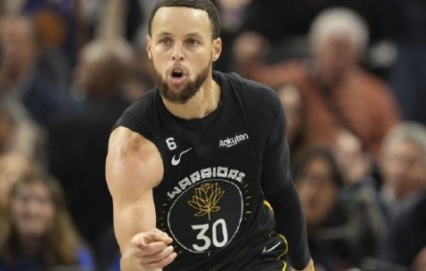 九游- 库里得分集锦 